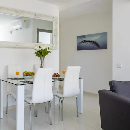 Apartment Bnbnova - Lovely Saint Julian With Terrace *