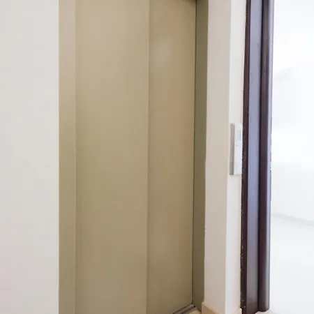 Bnbnova - Lovely Saint Julian With Terrace * San Julián