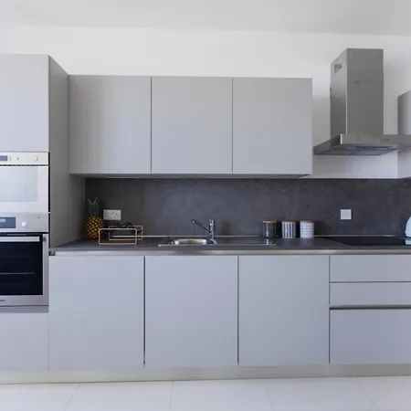 Bnbnova - Lovely Saint Julian With Terrace St. Julian's